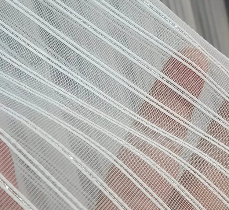 Tenda Voile Moderna a Righe – Leggera ed Elegante