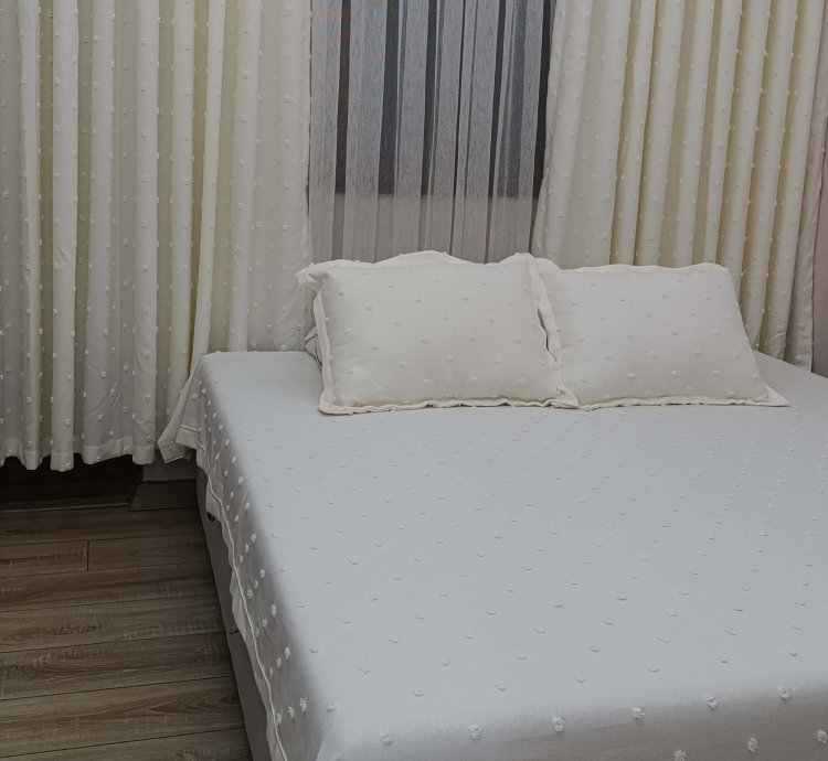 Derya Krem Çift Kanat Keten Dokulu Ponponlu Fon Perde + Yatak Örtüsü [ 11 Parça Kombin Set ]