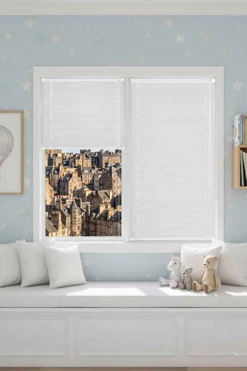 Kancalı Sistem Beyaz Plise Perde - Montaj Gerektirmeyen Cam Balkon ve PVC Pencere Perdesi