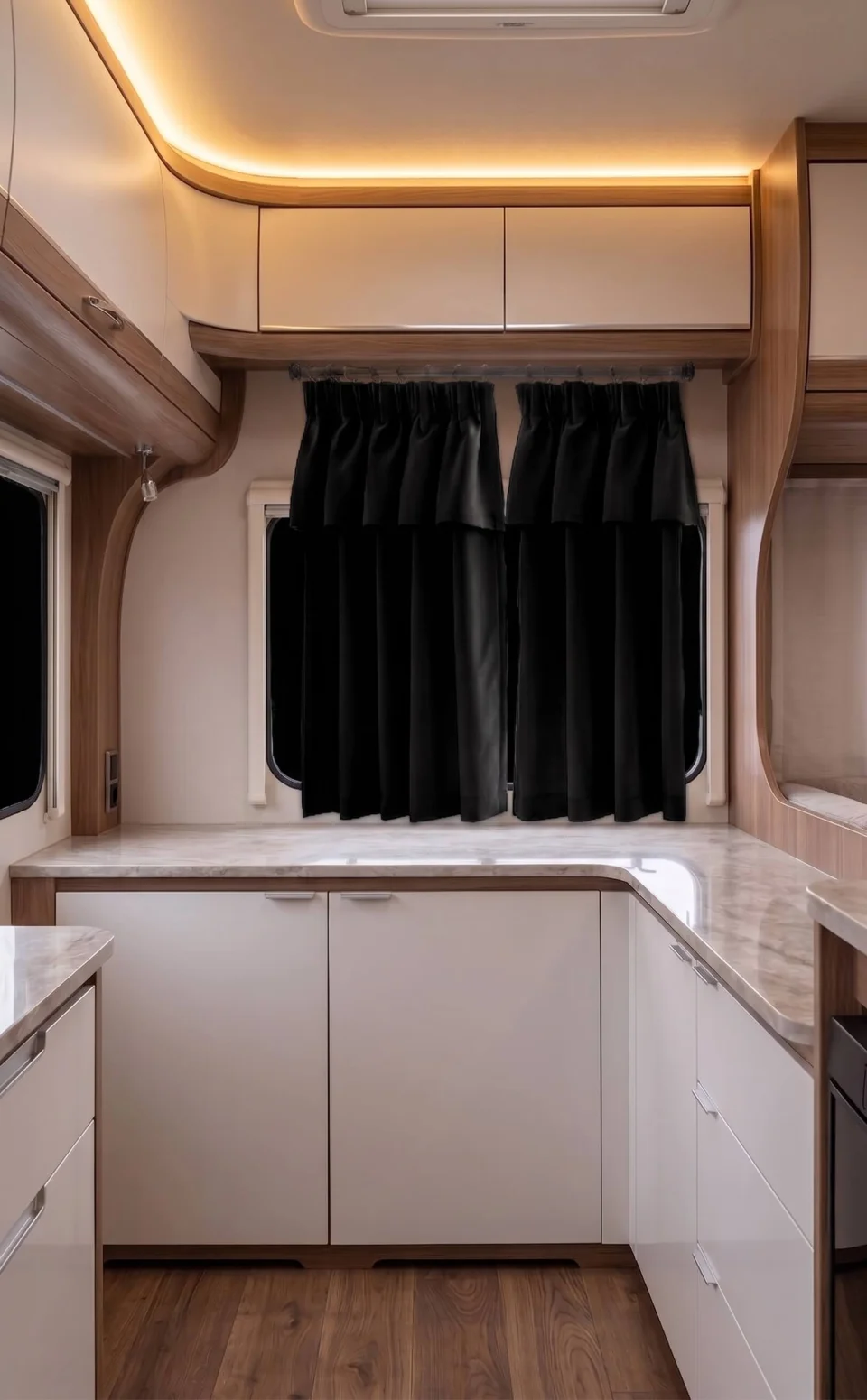 Tenda Parasole Termoisolante e Acustica 100% Oscurante Blackout Per Camper