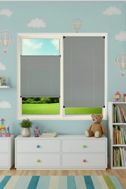 Jaluzele Plisate Gri cu Sistem de Prindere prin Cârlige - Fără Găurire pentru Balcon Închis și Ferestre PVC (La Comandă) 5