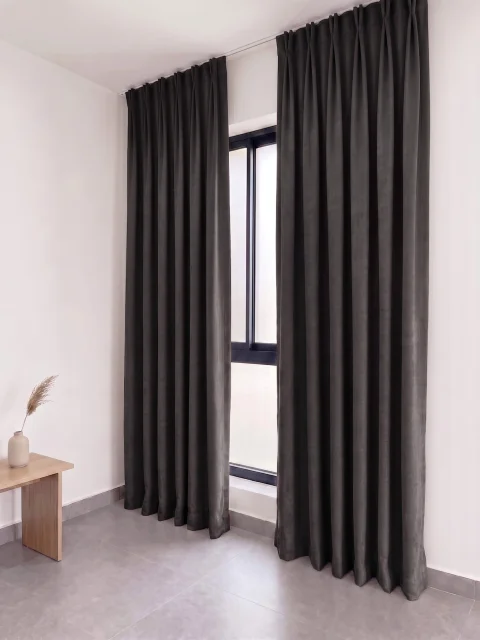Cortinas de Terciopelo Suave Color Gris Oscuro, Cortinas Lisas a Medida - Hechas a Mano Dimout 5