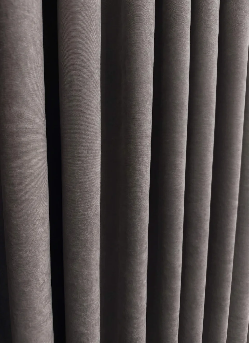Rideaux en Velours Doux Gris, Rideaux Unis sur Mesure - Fait Main & Obscurcissement Partiel (Dimout)