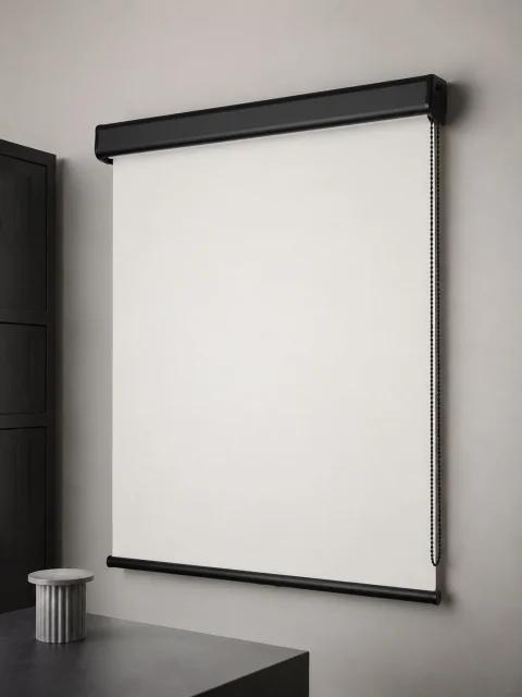 Özel Ölçü %100 Karartma Kırık Beyaz Blackout Stor Perde – Silinebilir, Kolay Montaj